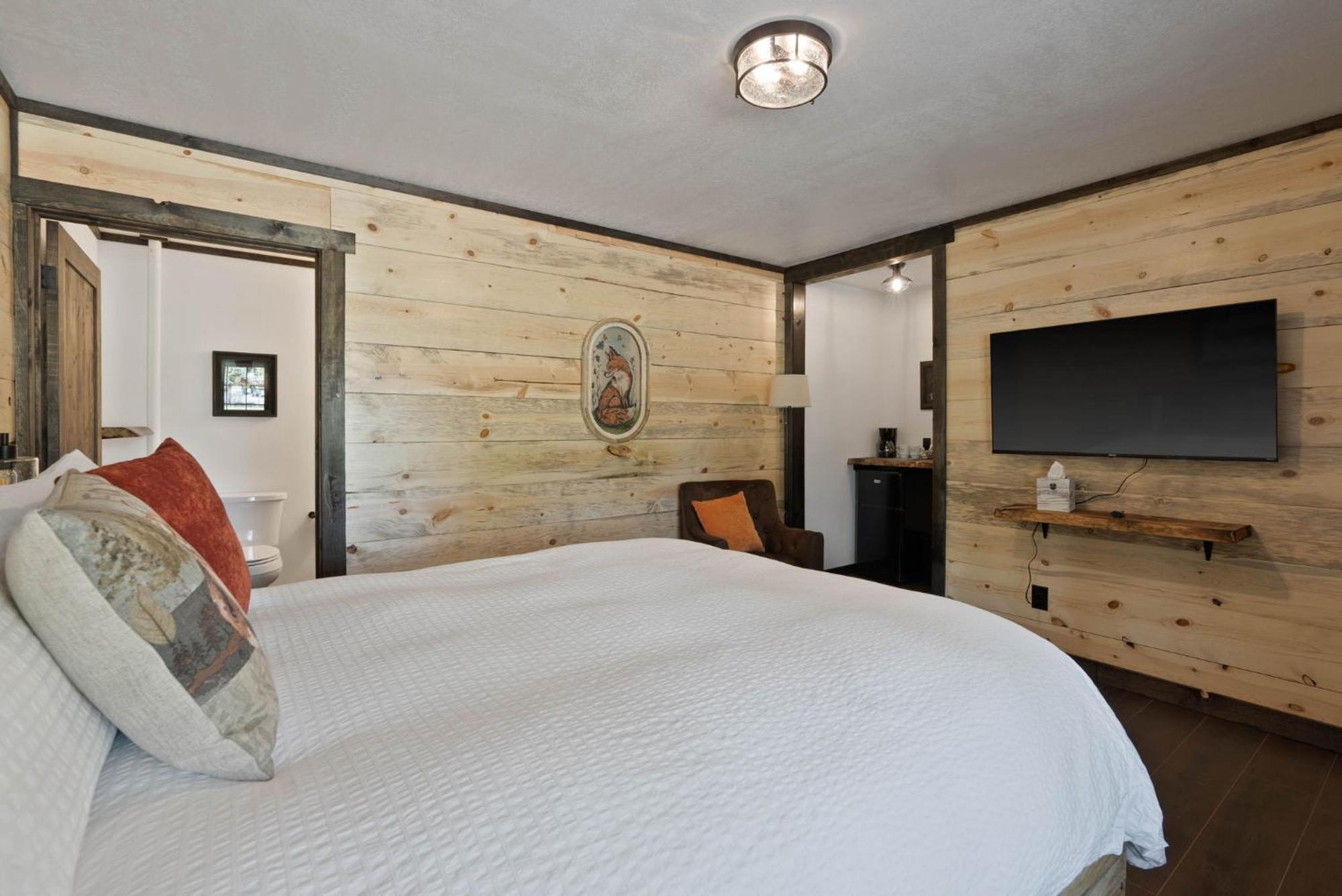 Lake Village Lodge คอร์ดาลีน ภายนอก รูปภาพ