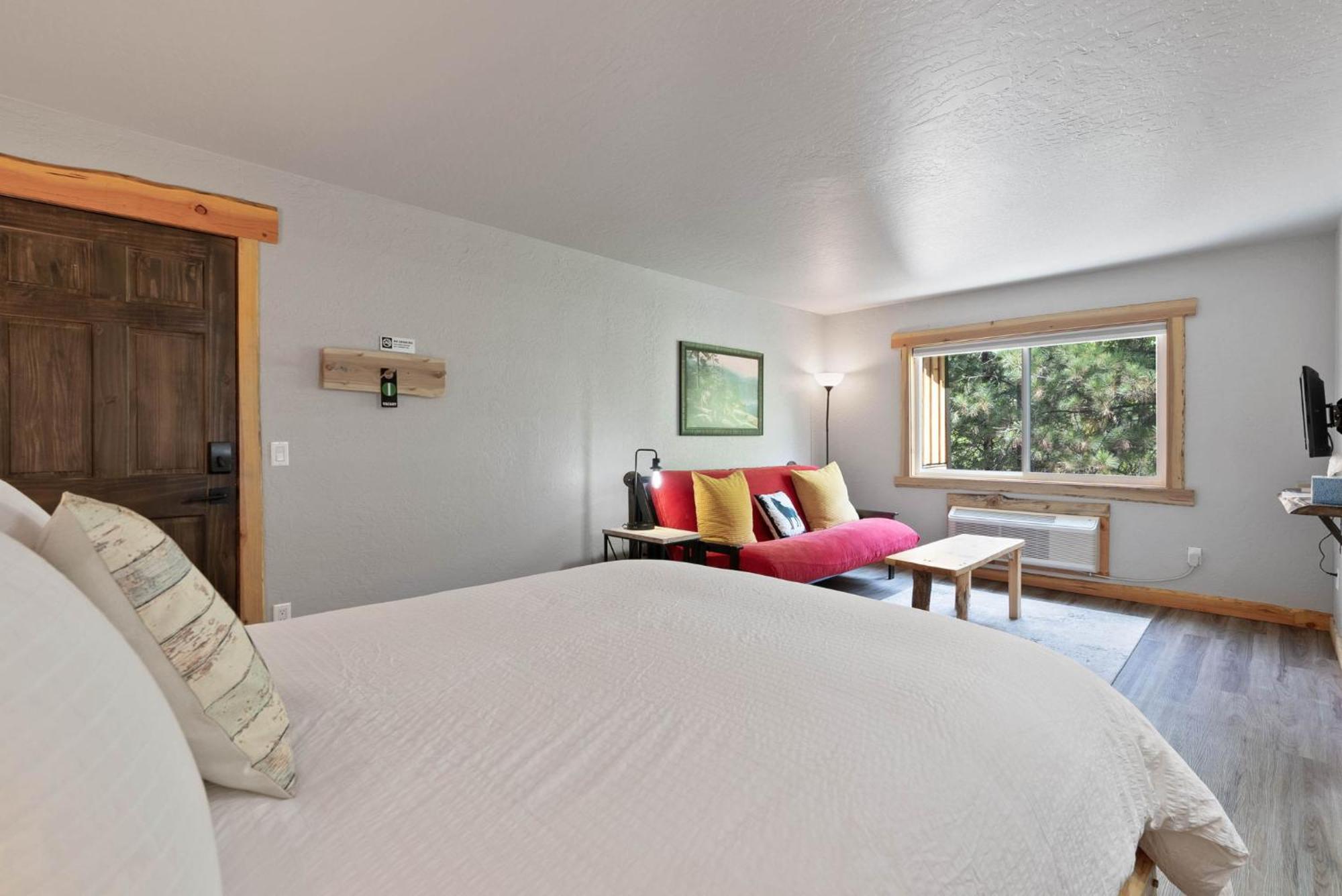 Lake Village Lodge คอร์ดาลีน ภายนอก รูปภาพ