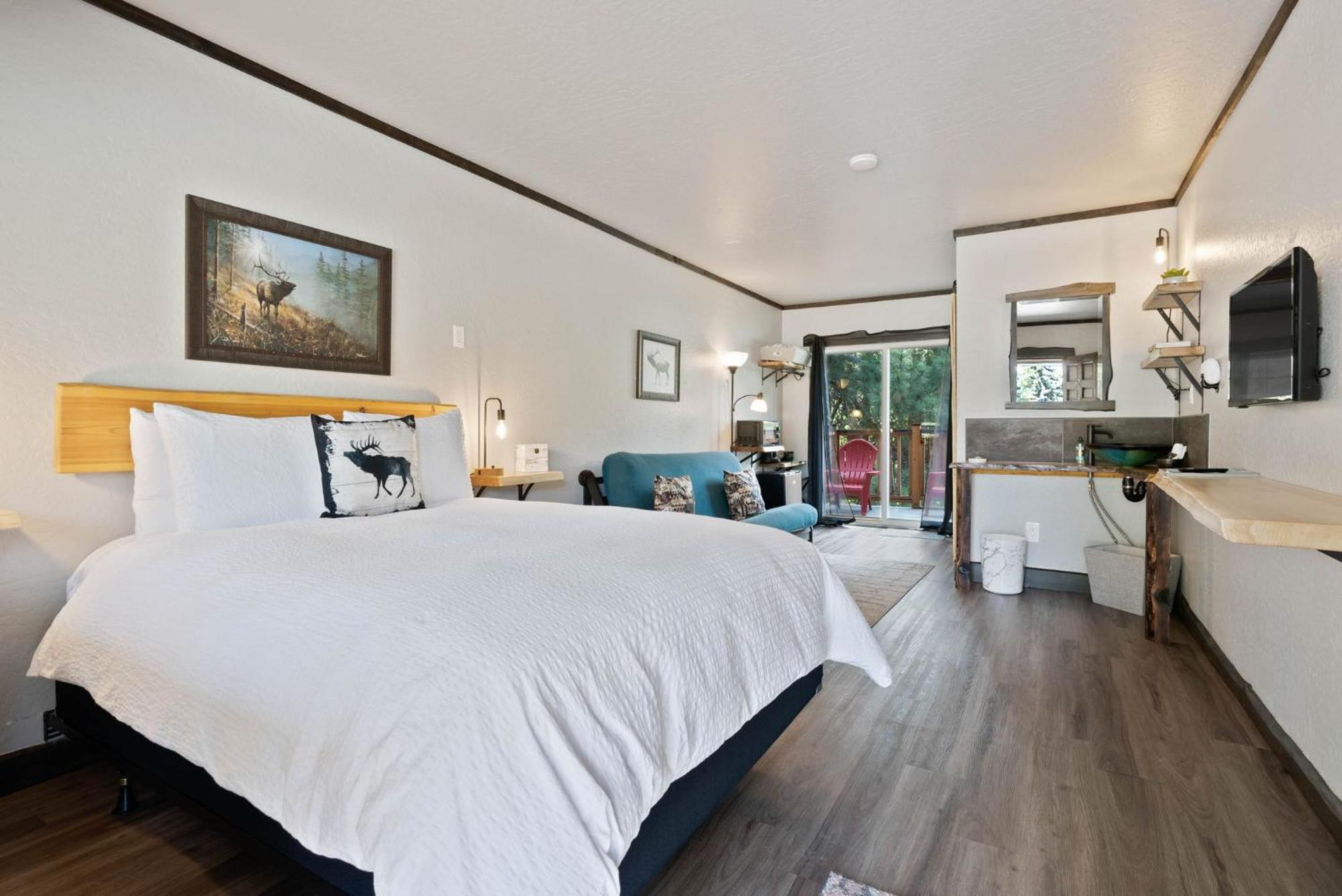 Lake Village Lodge คอร์ดาลีน ภายนอก รูปภาพ