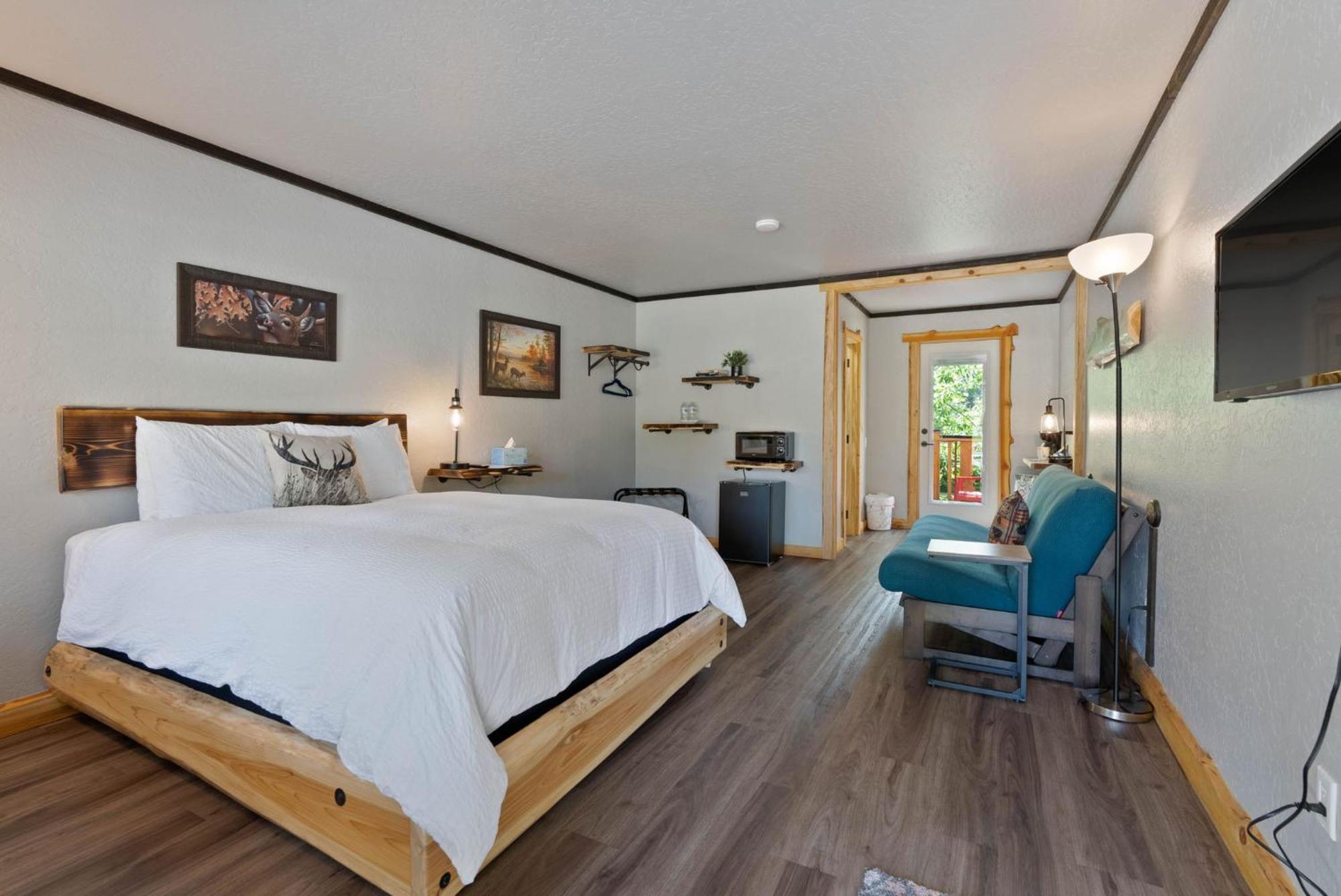Lake Village Lodge คอร์ดาลีน ภายนอก รูปภาพ